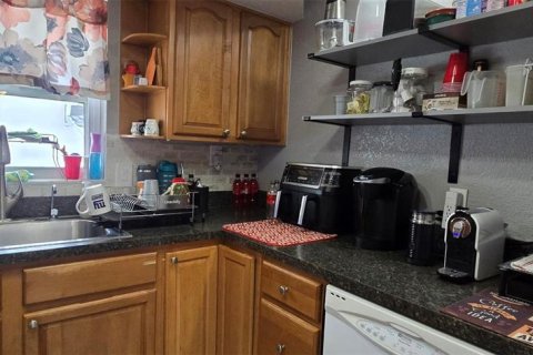 Casa en venta en Holiday, Florida, 3 dormitorios, 119.29 m2 № 1909199 - foto 9