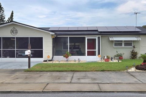 Casa en venta en Holiday, Florida, 3 dormitorios, 119.29 m2 № 1909199 - foto 1