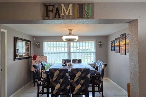 Casa en venta en Holiday, Florida, 3 dormitorios, 119.29 m2 № 1909199 - foto 12