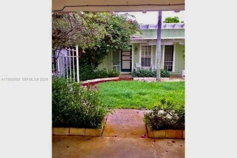 Apartment in Fort Lauderdale, Florida 1 bedroom, 53.42 sq.m. № 2057159 - photo 2