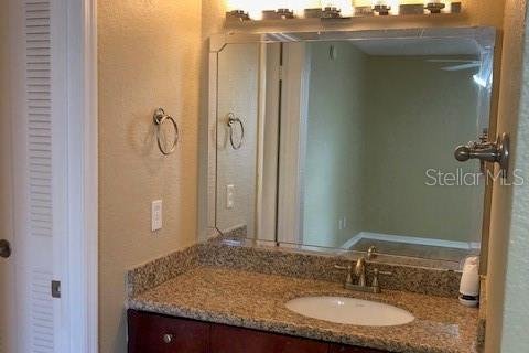 Condominio en alquiler en Orlando, Florida, 2 dormitorios, 85.38 m2 № 1908886 - foto 11