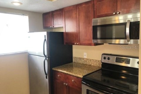 Condominio en alquiler en Orlando, Florida, 2 dormitorios, 85.38 m2 № 1908886 - foto 7
