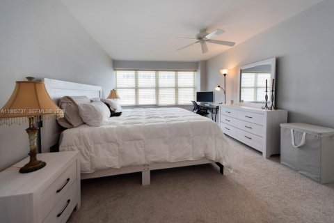 Condominio en venta en Fort Lauderdale, Florida, 2 dormitorios, 110.55 m2 № 2049508 - foto 15