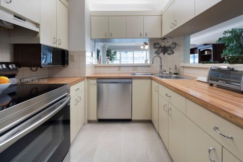 Condominio en venta en Fort Lauderdale, Florida, 2 dormitorios, 110.55 m2 № 2049508 - foto 7
