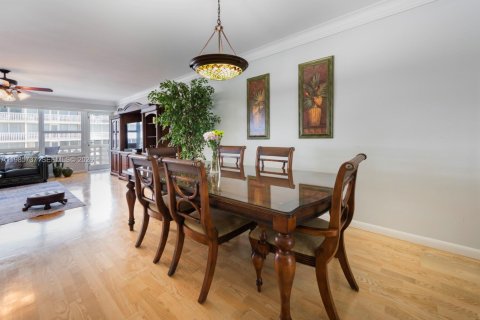 Condominio en venta en Fort Lauderdale, Florida, 2 dormitorios, 110.55 m2 № 2049508 - foto 11