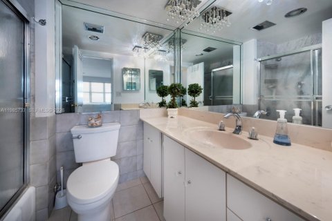 Condominio en venta en Fort Lauderdale, Florida, 2 dormitorios, 110.55 m2 № 2049508 - foto 18