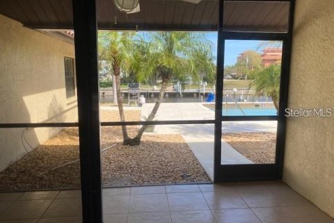 Condo in Punta Gorda, Florida, 2 bedrooms  № 1654764 - photo 15