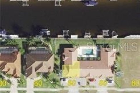 Condo in Punta Gorda, Florida, 2 bedrooms  № 1654764 - photo 1