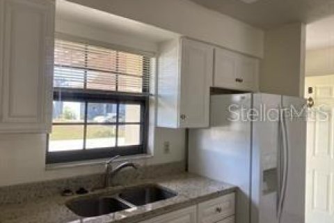 Condo in Punta Gorda, Florida, 2 bedrooms  № 1654764 - photo 9