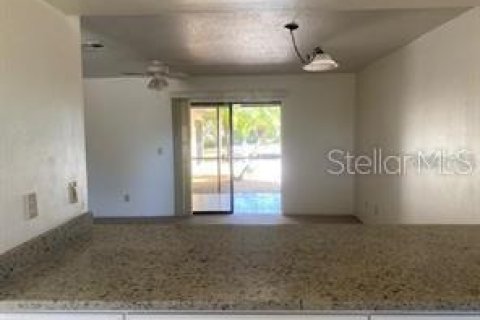 Condo in Punta Gorda, Florida, 2 bedrooms  № 1654764 - photo 6