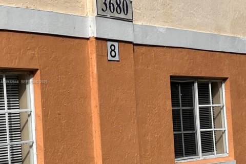 Снять в аренду квартиру в Холливуд, Флорида 2 спальни, 82.13м2, № 1991677 - фото 8