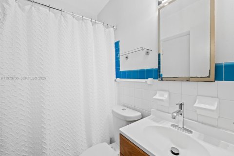 Снять в аренду коммерческую недвижимость в Холливуд, Флорида 1 спальня, № 2031172 - фото 7