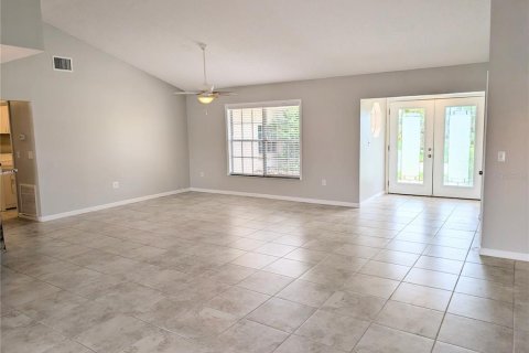 House in Bradenton, Florida 3 bedrooms, 209.49 sq.m. № 2230350 - photo 6