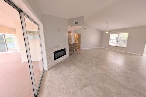 House in Bradenton, Florida 3 bedrooms, 209.49 sq.m. № 2230350 - photo 9