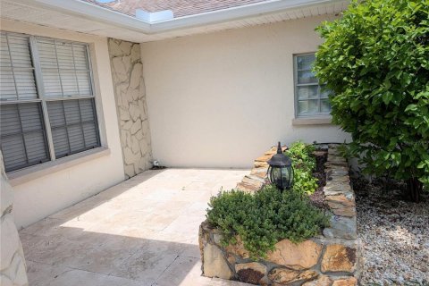 House in Bradenton, Florida 3 bedrooms, 209.49 sq.m. № 2230350 - photo 3
