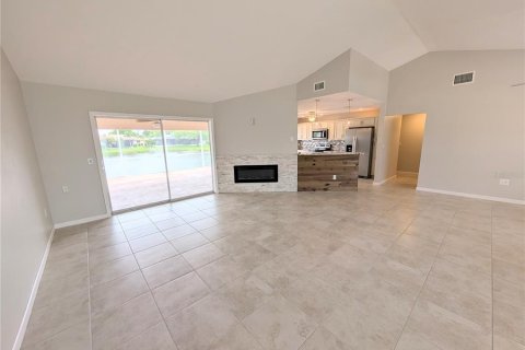 House in Bradenton, Florida 3 bedrooms, 209.49 sq.m. № 2230350 - photo 8