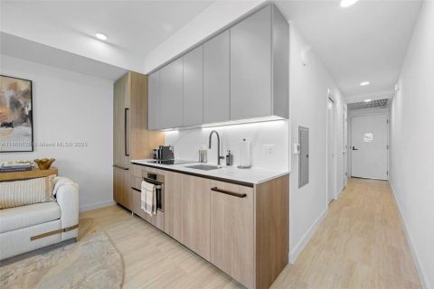 Condo in Miami Beach, Florida, 1 bedroom  № 1895366 - photo 5
