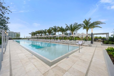 Condo in Miami Beach, Florida, 1 bedroom  № 1895366 - photo 13