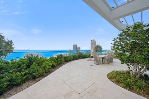 Condo in Miami Beach, Florida, 1 bedroom  № 1895366 - photo 23