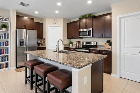 Villa ou maison à vendre à Wimauma, Floride: 4 chambres, 178.84 m2 № 2319222 - photo 5
