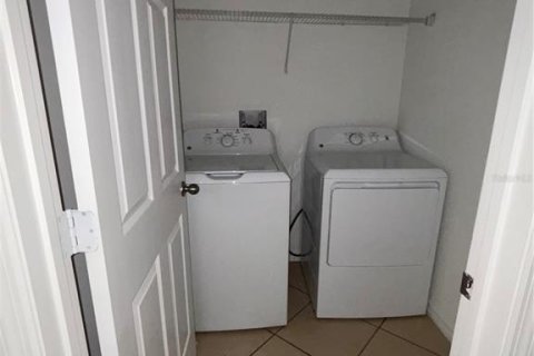 Townhouse in Kissimmee, Florida 4 bedrooms, 184.41 sq.m. № 1798279 - photo 9