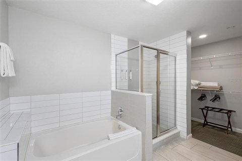Condo in Winter Garden, Florida, 3 bedrooms  № 1844386 - photo 14