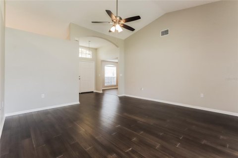 House in Mulberry, Florida 3 bedrooms, 172.71 sq.m. № 2198783 - photo 2