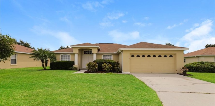 House in Mulberry, Florida 3 bedrooms, 172.71 sq.m. № 2198783