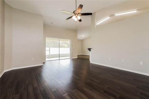 House in Mulberry, Florida 3 bedrooms, 172.71 sq.m. № 2198783 - photo 3