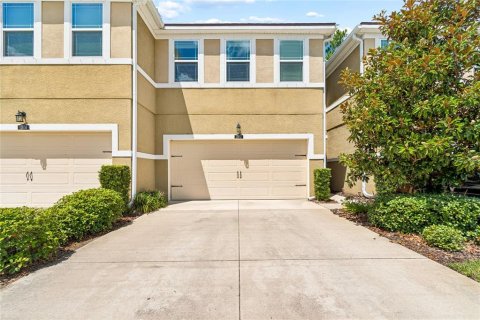 Townhouse in LAKESHORE in Lutz, Florida 3 bedrooms, 214.33 sq.m. № 2225472
