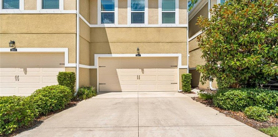 Touwnhouse à LAKESHORE à Lutz, Floride 3 chambres, 214.33 m2 № 2225472