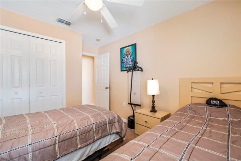 House in Davenport, Florida 4 bedrooms, 145.11 sq.m. № 2115860 - photo 24
