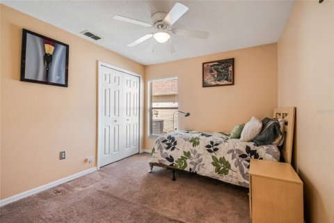 House in Davenport, Florida 4 bedrooms, 145.11 sq.m. № 2115860 - photo 21