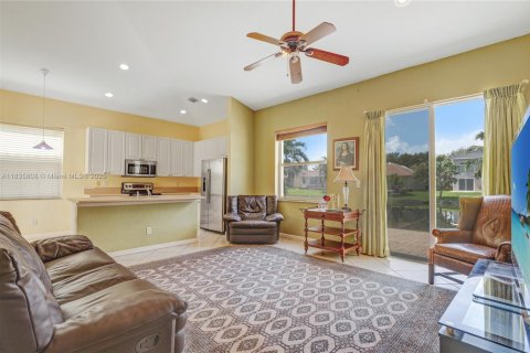 Casa en venta en Miramar, Florida, 3 dormitorios, 181.44 m2 № 1820196 - foto 8
