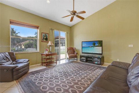Casa en venta en Miramar, Florida, 3 dormitorios, 181.44 m2 № 1820196 - foto 9