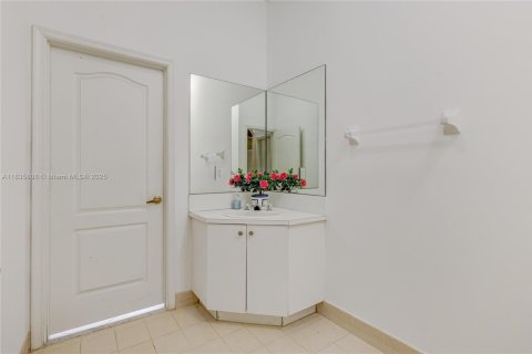 Casa en venta en Miramar, Florida, 3 dormitorios, 181.44 m2 № 1820196 - foto 10