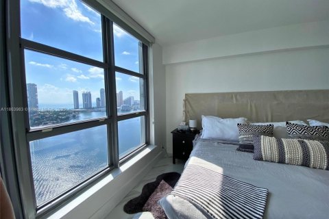Condo in Aventura, Florida, 2 bedrooms № 2244290 - photo 14