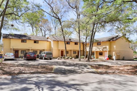 Propiedad comercial en venta en Gainesville, Florida, 584.73 m2 № 1607988 - foto 1