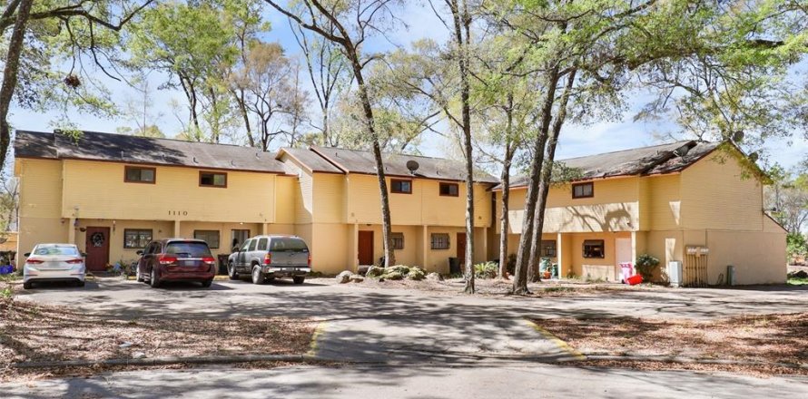 Propiedad comercial en Gainesville, Florida 584.73 m2 № 1607988