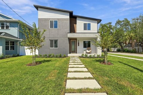 Villa ou maison à Tampa, Floride 5 chambres, 321.35 m2 № 2388683