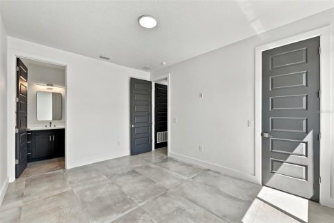 Villa ou maison à vendre à Tampa, Floride: 5 chambres, 321.35 m2 № 2388683 - photo 29