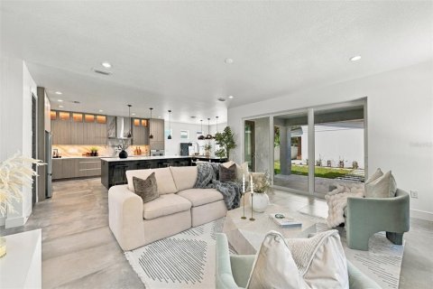 Villa ou maison à vendre à Tampa, Floride: 5 chambres, 321.35 m2 № 2388683 - photo 26