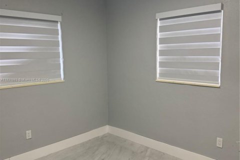 House in Miami, Florida 3 bedrooms, 98.1 sq.m. № 1809358 - photo 27