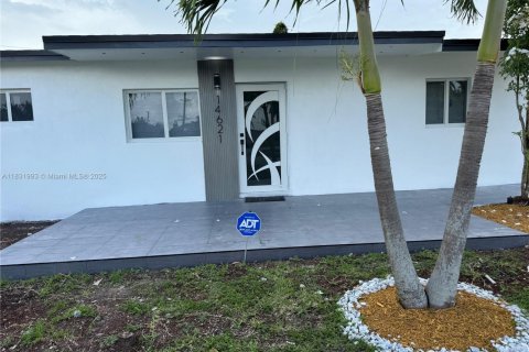 House in Miami, Florida 3 bedrooms, 98.1 sq.m. № 1809358 - photo 7