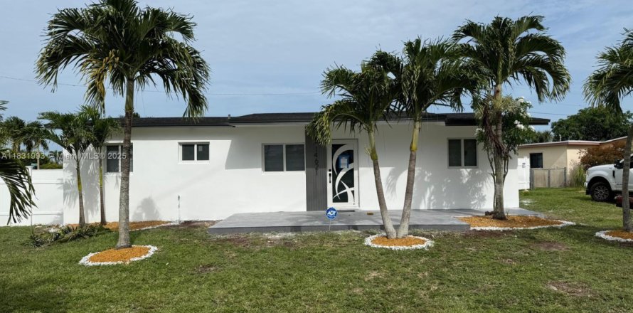 House in Miami, Florida 3 bedrooms, 98.1 sq.m. № 1809358