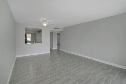 Купить кондоминиум в Помпано-Бич, Флорида 3 комнаты, 96.15м2, № 2083795 - фото 20