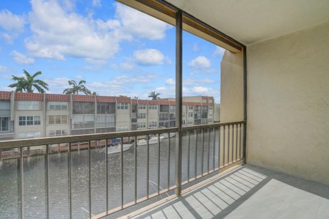 Купить кондоминиум в Помпано-Бич, Флорида 3 комнаты, 96.15м2, № 2083795 - фото 28