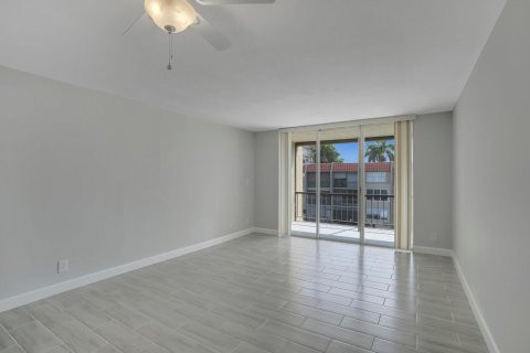 Купить кондоминиум в Помпано-Бич, Флорида 3 комнаты, 96.15м2, № 2083795 - фото 13