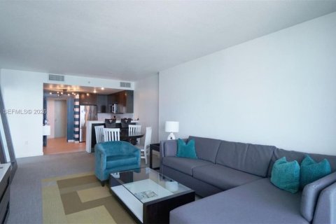 Condo in Sunny Isles Beach, Florida, 2 bedrooms  № 2090181 - photo 15