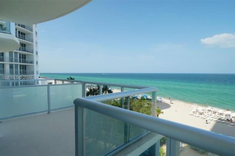 Condo in Sunny Isles Beach, Florida, 2 bedrooms  № 2090181 - photo 5